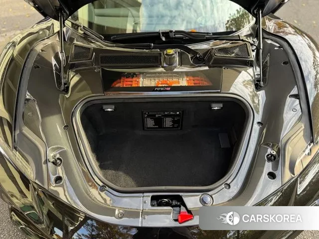 Ferrari SF90 Stradale id 3478549 из Кореи 6