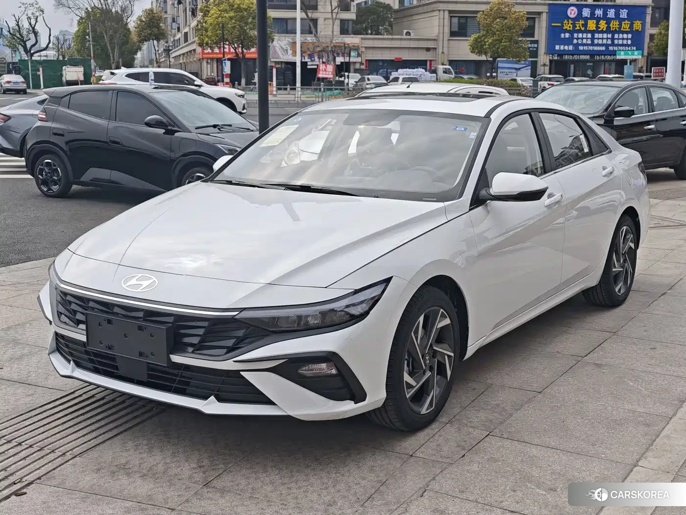 Hyundai Elantra 2026 Белый из Китая, фото 6