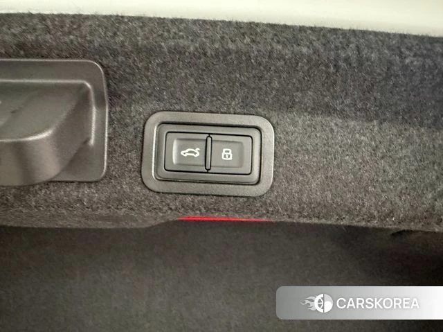 Audi A6 (C8) 2021 Белый из Кореи, фото 6