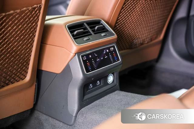 Audi A6L 2023 Черный из Китая, фото 6