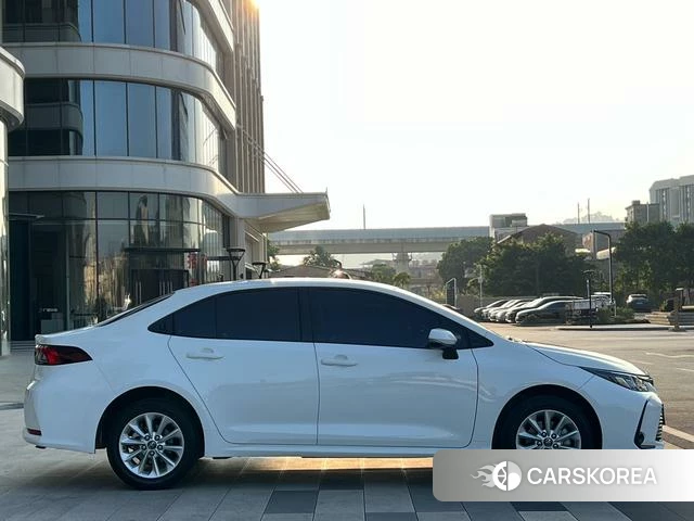 Toyota Corolla 2023 Белый из Китая, фото 6