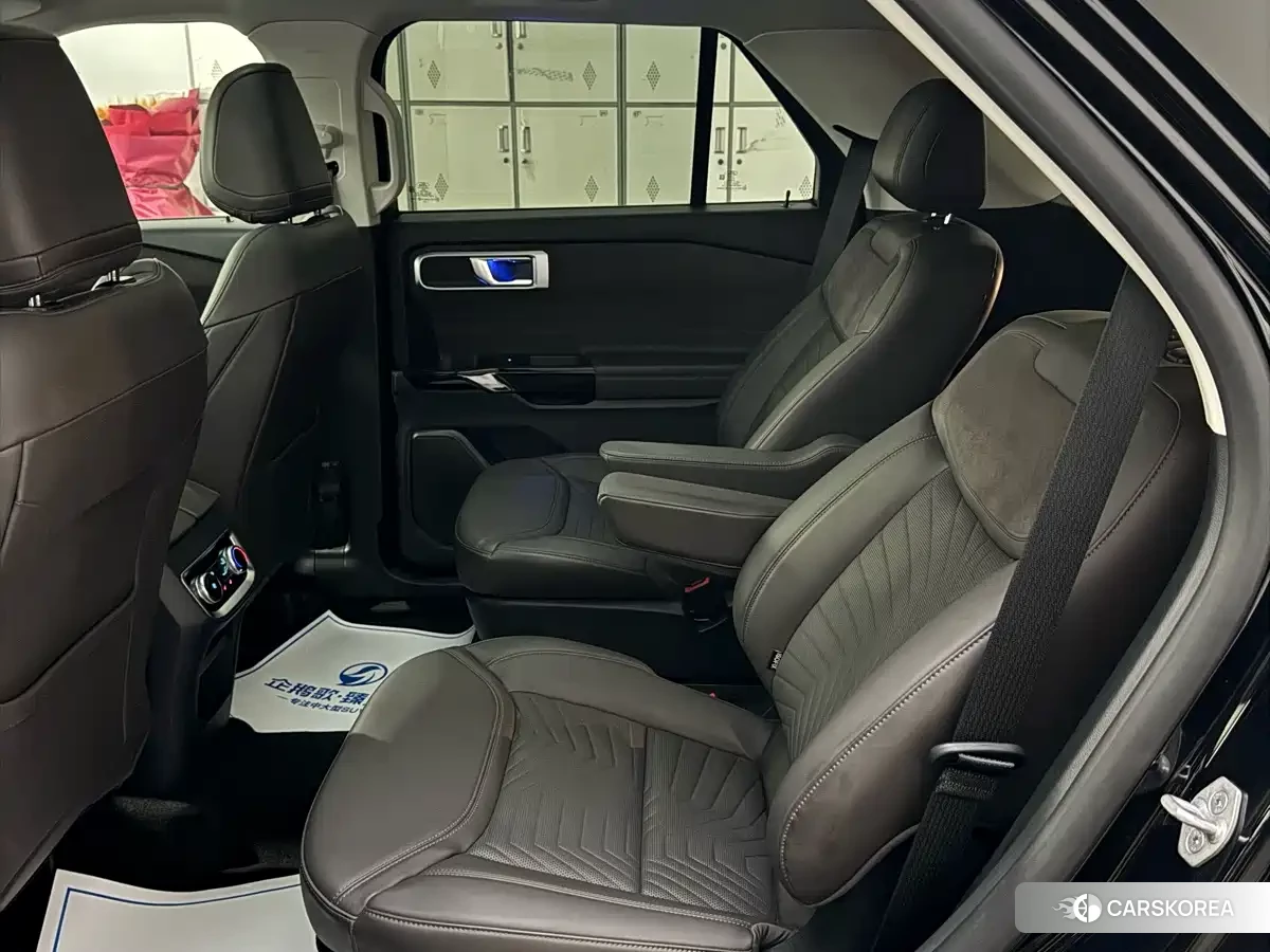 Ford Explorer 2025 Черный из Китая, фото 6
