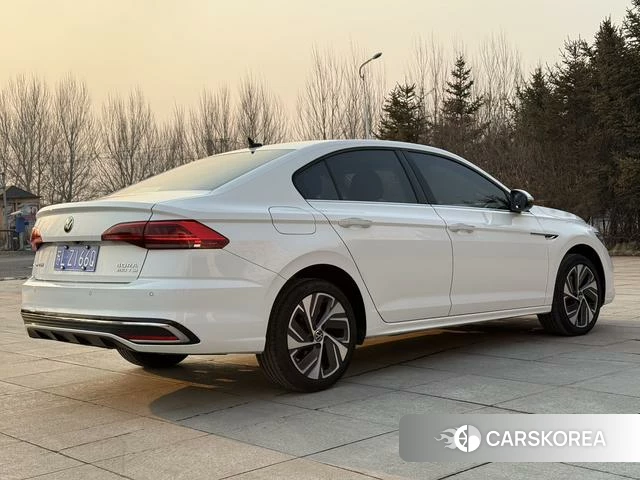 Volkswagen Bora 2022 Белый из Китая, фото 6