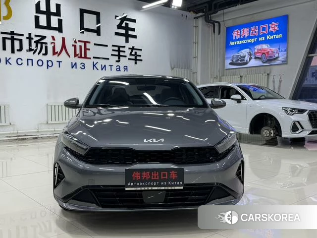 Kia K3 2023 Темно-серый из Китая, фото 6