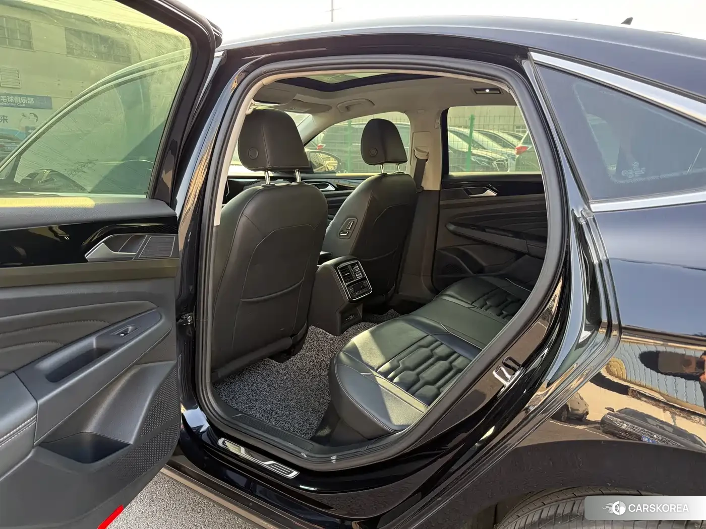 Volkswagen Passat 2021 Черный из Китая, фото 6