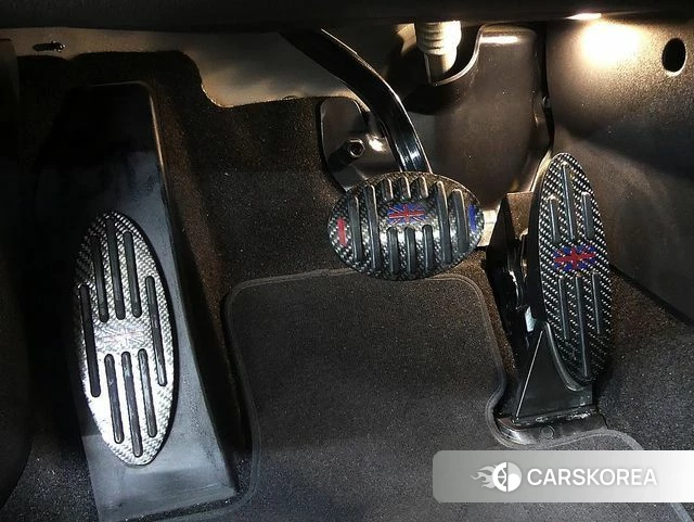 Mini Cooper S Convertible 2024 Серебристо-серый из Кореи, фото 6