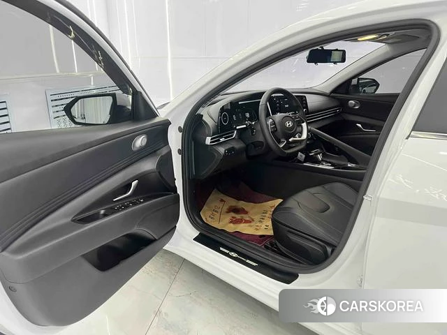 Hyundai Elantra 2024 Белый из Китая, фото 6