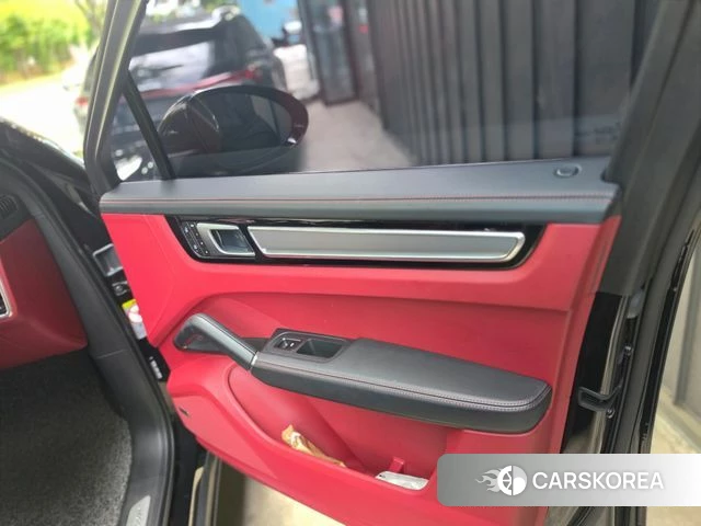 Porsche Cayenne (PO536) 2022 Черный из Кореи, фото 6