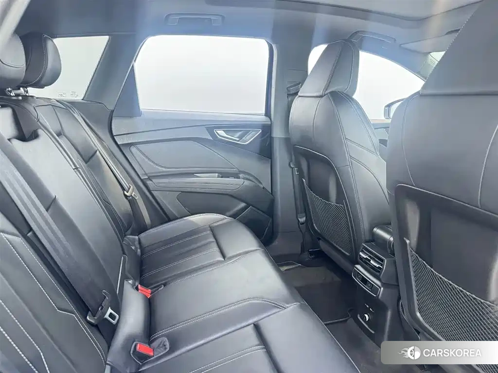 Audi Q4 e-tron 2024 Синий из Китая, фото 6