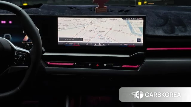 BMW 5 Series (G60) 2023 Черный из Кореи, фото 6