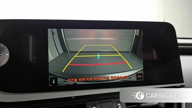 Lexus ES300h 7th generation 2023 Серебряный из Кореи, фото 6