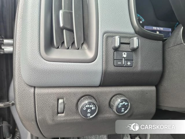 Chevrolet (GM Daewoo) Real New Colorado 2022 Серый из Кореи, фото 6