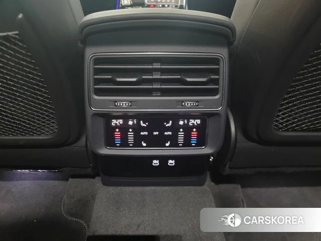 Audi Q8 (4M) 2021 Серебряный из Кореи, фото 6