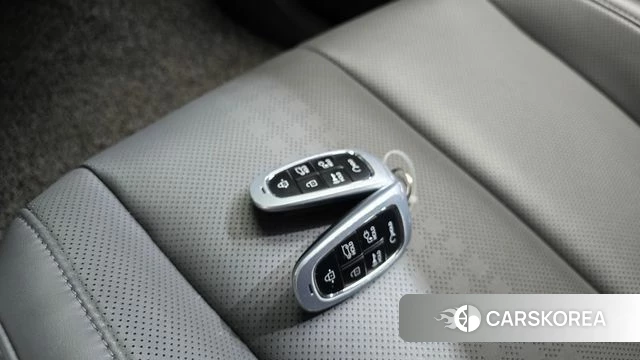 Hyundai Ionic 5 2021 Серебристо-серый из Кореи, фото 6