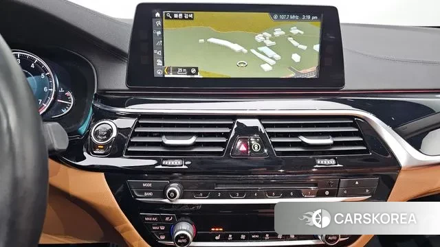 BMW 5 Series (G30) 2018 Белый из Кореи, фото 6