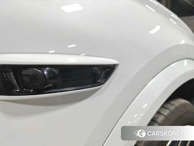 Audi Q6L Sportback e-tron 2025 Белый из Китая, фото 6