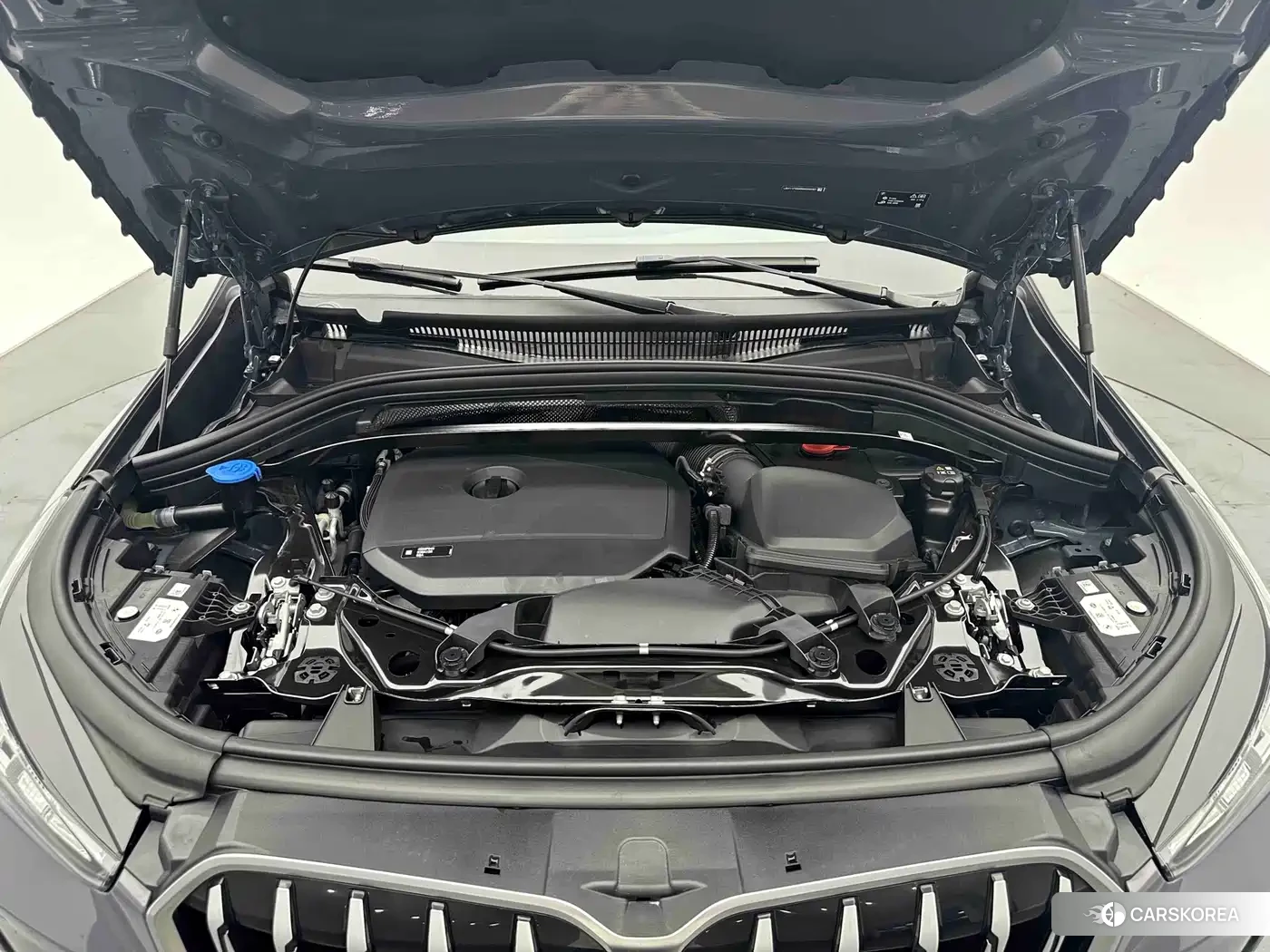 BMW X1 2024 Silver/gray из Китая, фото 6