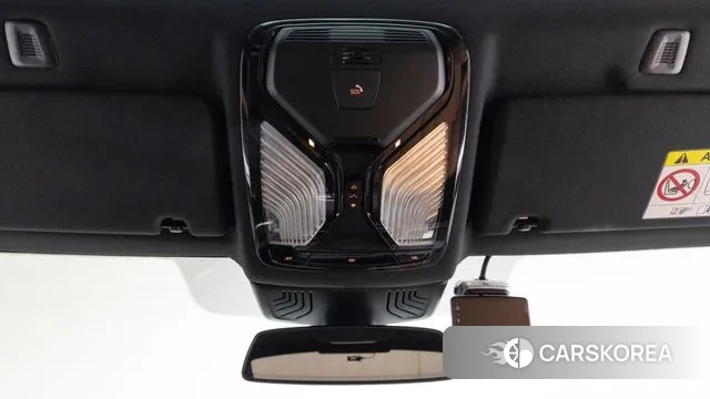 BMW 5 Series (G30) 2023 Белый из Кореи, фото 6