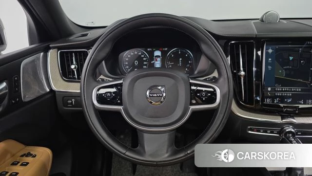 Volvo XC60 second Generation 2018 Черный из Кореи, фото 6
