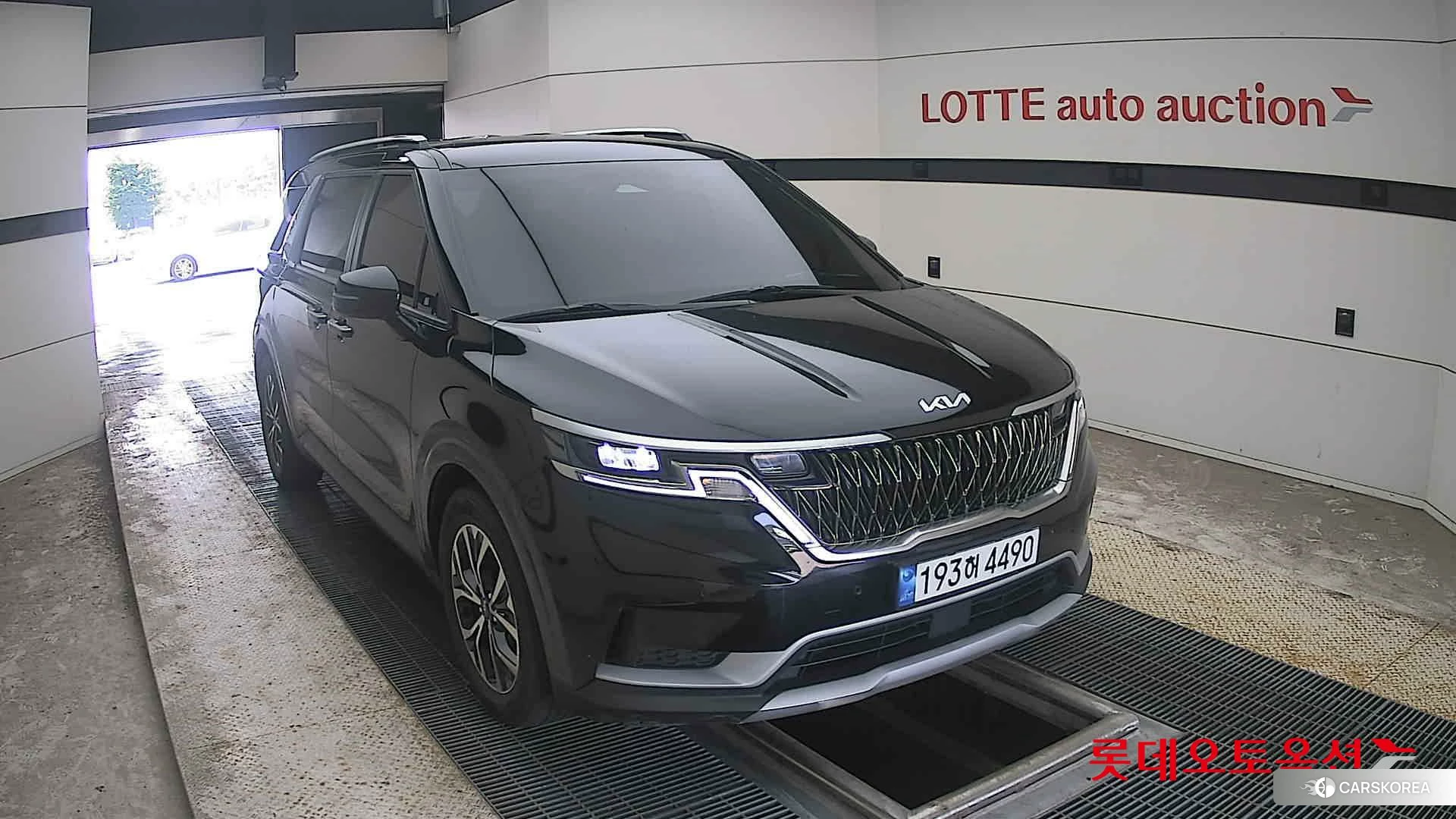 Kia Carnival 2023 Aurora Black Pearl из Кореи, фото 6