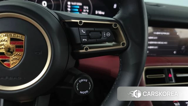 Porsche Taycan 2023 Серебристо-серый из Кореи, фото 6