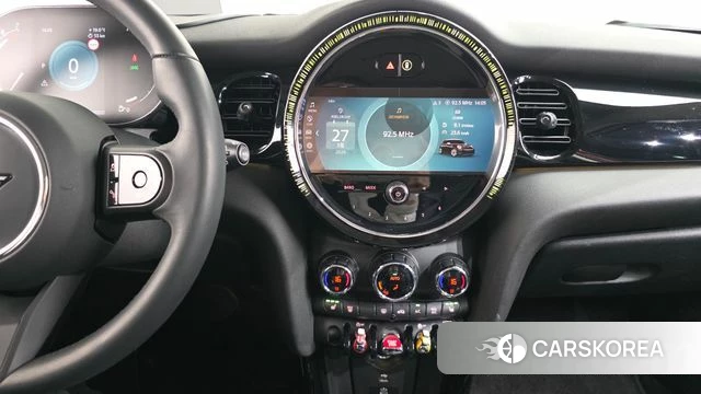 Mini Cooper 2023 Красный из Кореи, фото 6