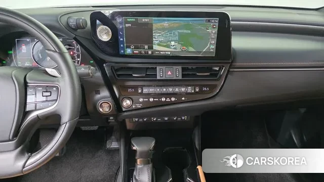 Lexus ES300h 7th generation 2023 Серебристо-серый из Кореи, фото 6