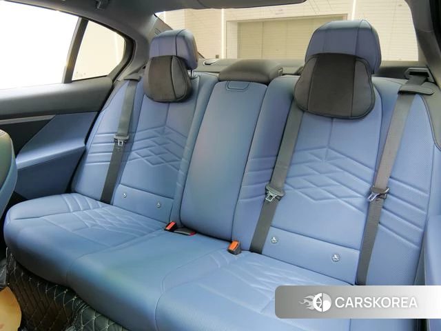 BMW i5 2024 Темно-серый из Китая, фото 6