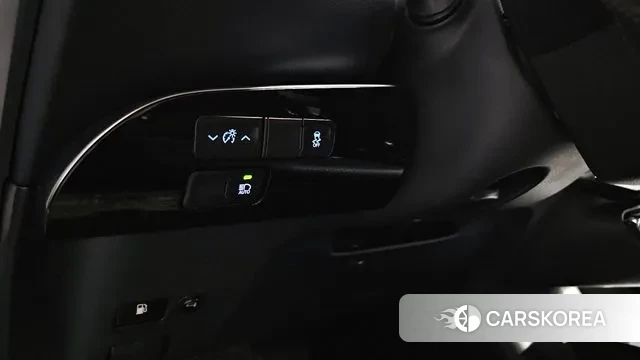 Toyota Prius 4th Generation 2022 Белый из Кореи, фото 6