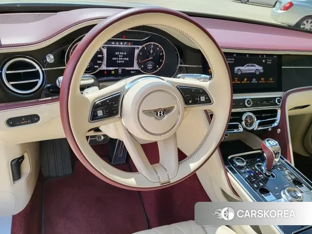 Bentley Flying Spur 3rd Generation 2021 Белый из Кореи, фото 6