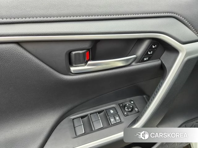 Toyota RAV4 5th Generation 2019 Белый из Кореи, фото 6