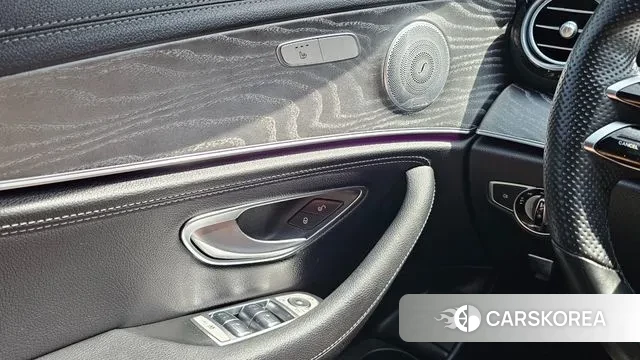 Mercedes-Benz E-Class W213 2021 Черный из Кореи, фото 6