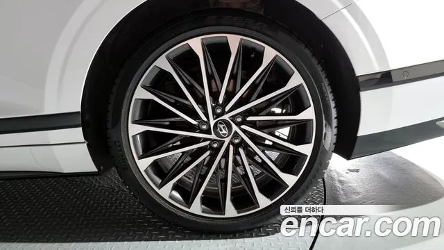 Hyundai Grandeur Hybrid (GN7) 2023 Белый из Кореи, фото 6