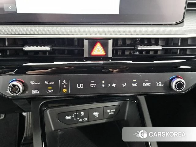 Kia The New K5 Hybrid 3rd generation 2024 Белый из Кореи, фото 6