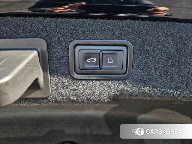 Audi A8 (D5) 2021 Черный из Кореи, фото 6