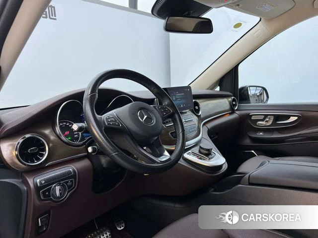 Mercedes-Benz V-class 2024 Черный из Китая, фото 6