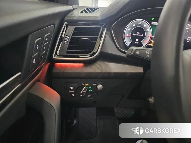 Audi Q5 (FY) 2023 Серый из Кореи, фото 6