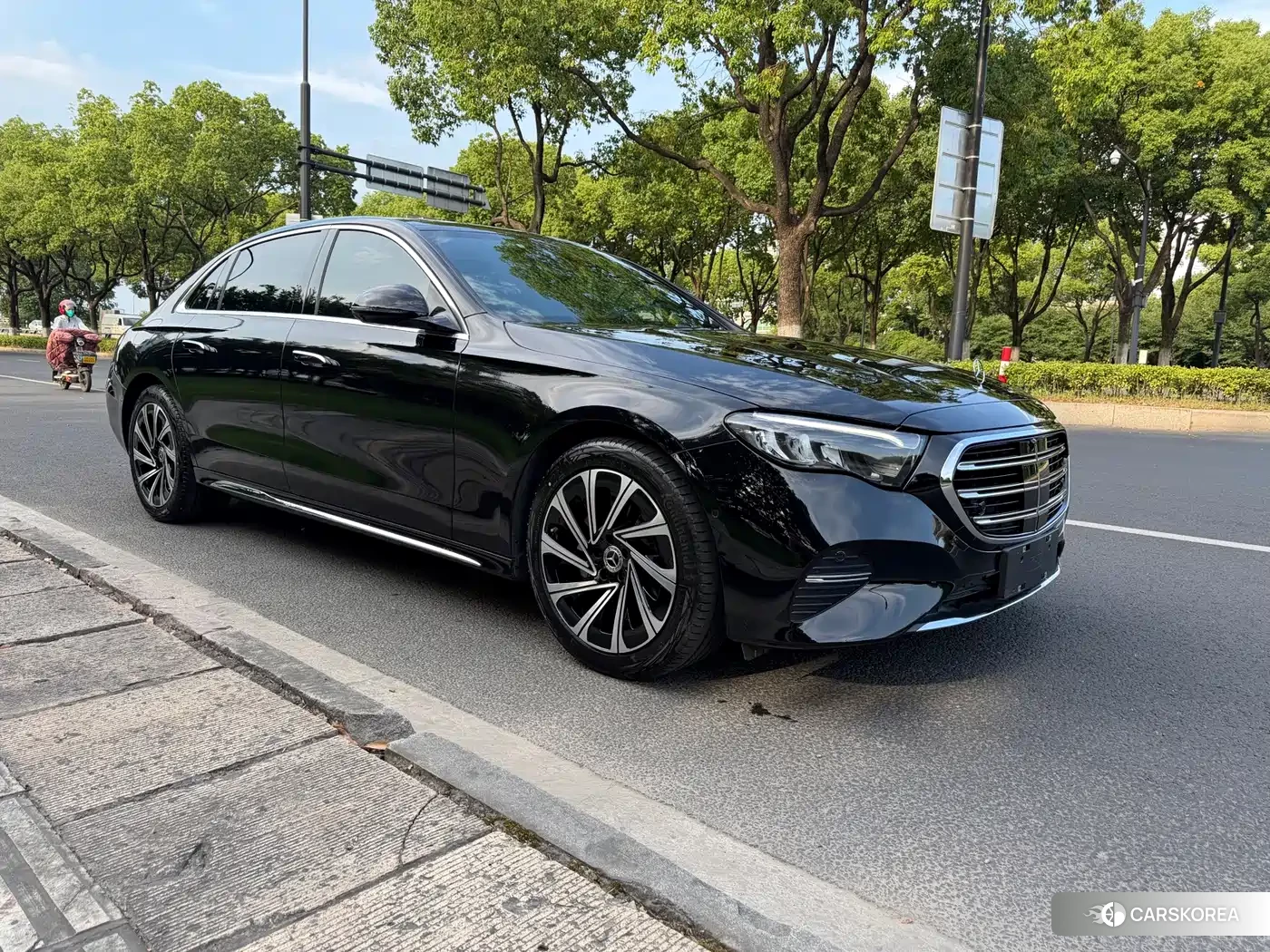 Mercedes-Benz E-Class 2025 Черный из Китая, фото 6