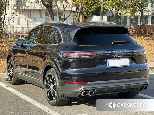 Porsche Cayenne 2022 Черный из Китая, фото 6
