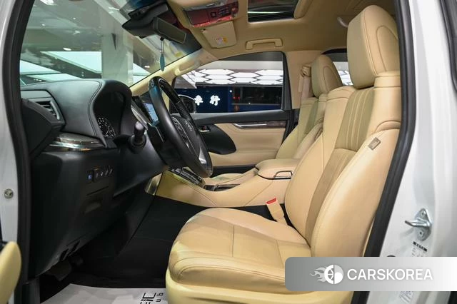 Toyota Elfa 2022 Белый из Китая, фото 6