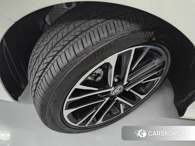 Toyota Camry (XV80) 2025 Белый из Кореи, фото 6
