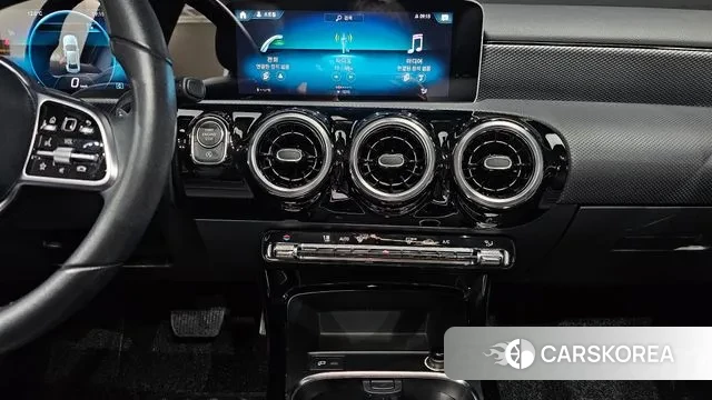 Mercedes-Benz A-Class W177 2020 Белый из Кореи, фото 6