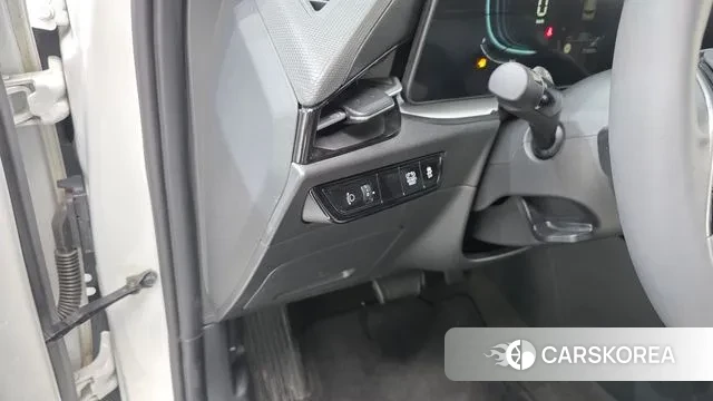 Kia Di Ol Nu Niro 2023 Белый из Кореи, фото 6