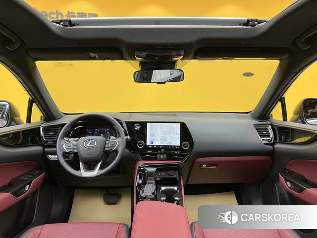Lexus NX 2025 Серебристо-серый из Китая, фото 6