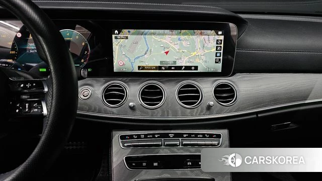 Mercedes-Benz E-Class W213 2022 Белый из Кореи, фото 6