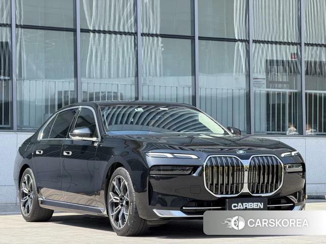 BMW 7 series 2023 Черный из Китая, фото 6