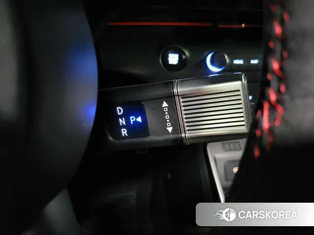 Hyundai Kona Hybrid (SX2) 2025 Серебристо-серый из Кореи, фото 6