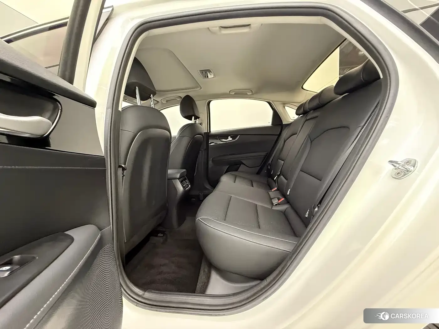 Kia K3 2021 Белый из Китая, фото 6