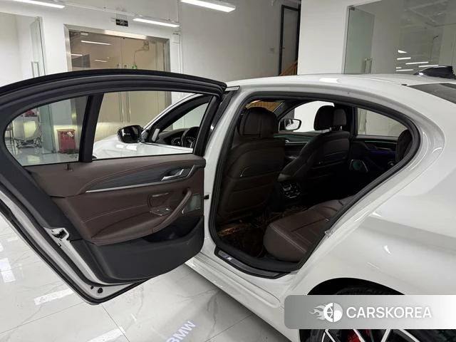 BMW 5 series 2022 Белый из Китая, фото 6