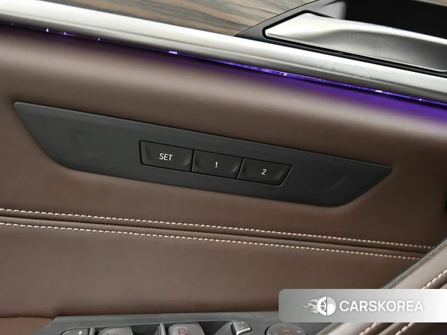 BMW 5 Series (G30) 2020 Белый из Кореи, фото 6